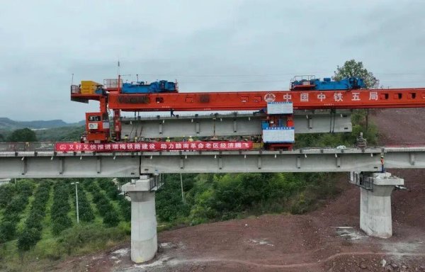 大牛证券 12月开始铺轨! 江西两地将结束无铁路历史