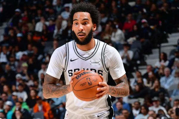 配资伐 防守能力确实提升了不少，但马刺先发小前锋还得保持稳定的效率？